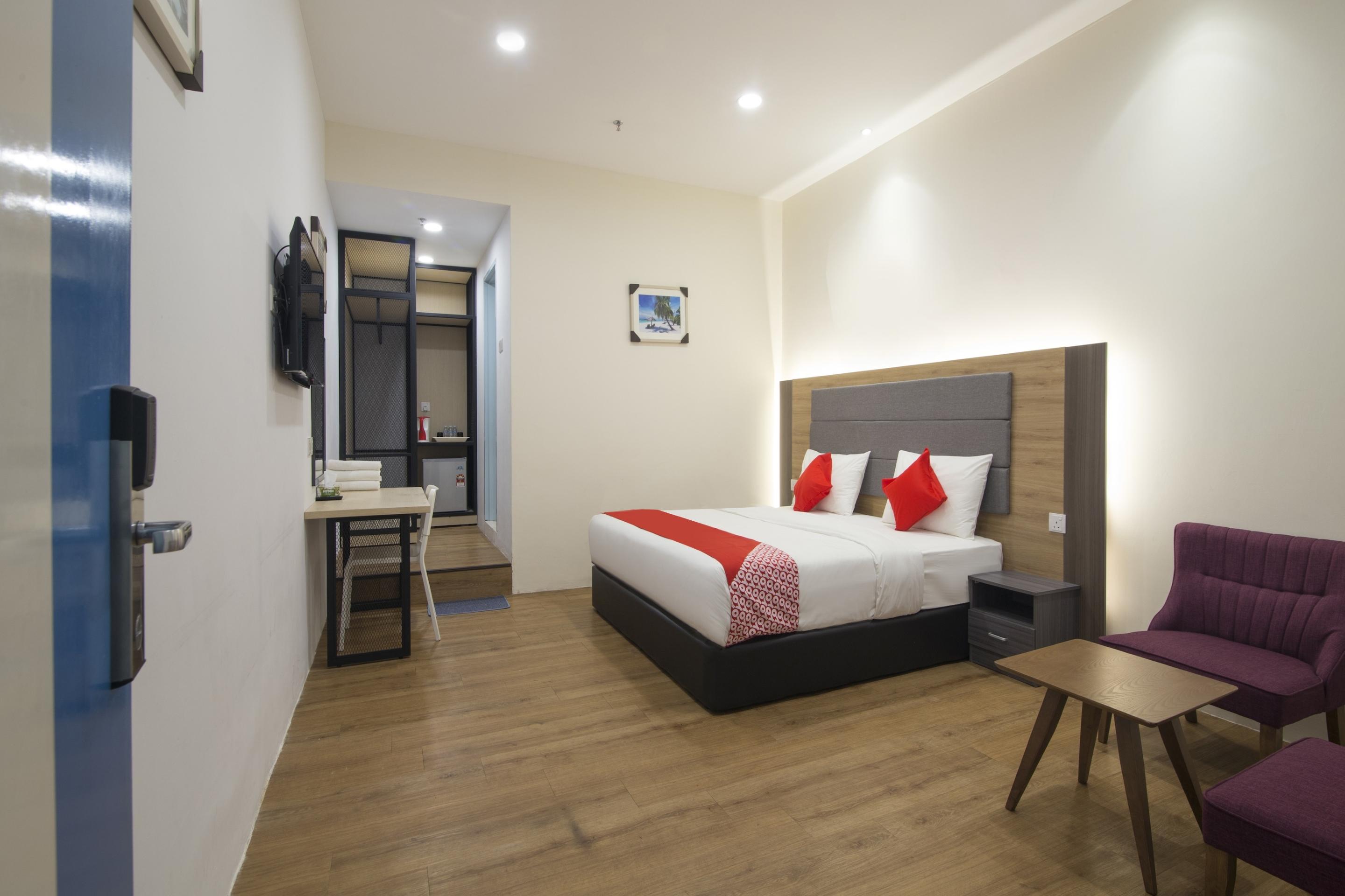 Oyo Capital O 1225 Agape Hotel 3*