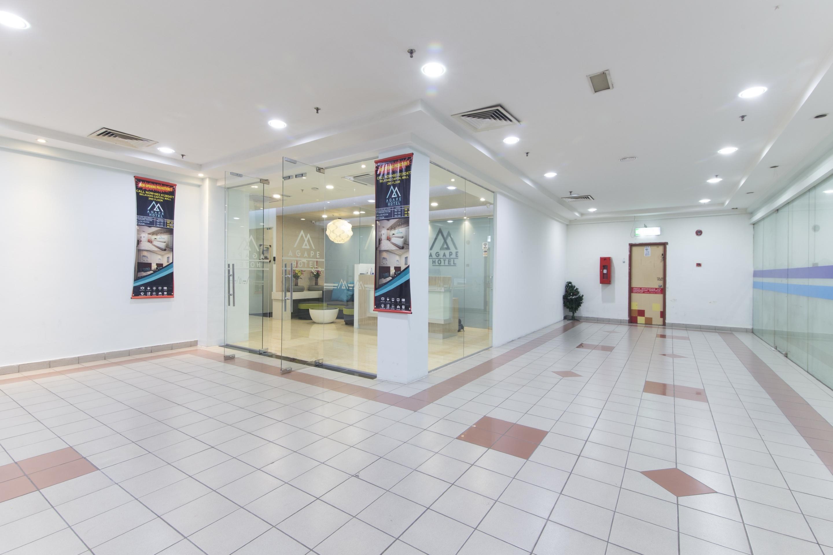 Hotel Oyo Capital O 1225 Agape 3*